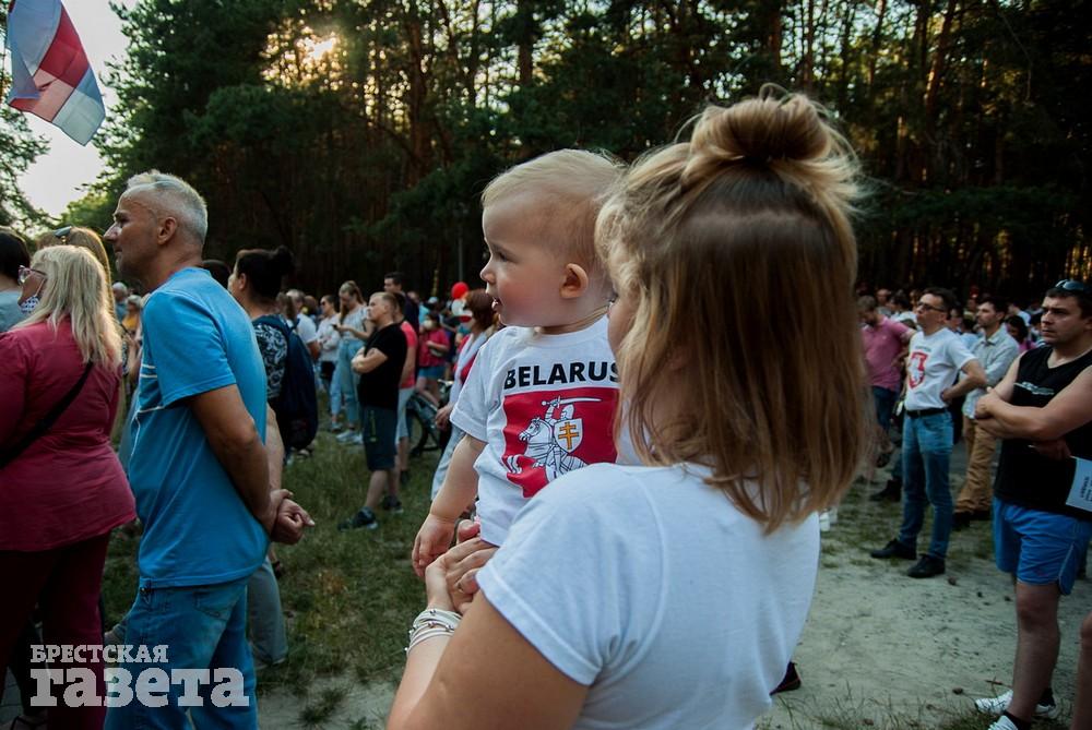 Пикет в поддержку Светланы Тихановской в Бресте 25 июля 2020 года. Фото: . "Брестская газета"