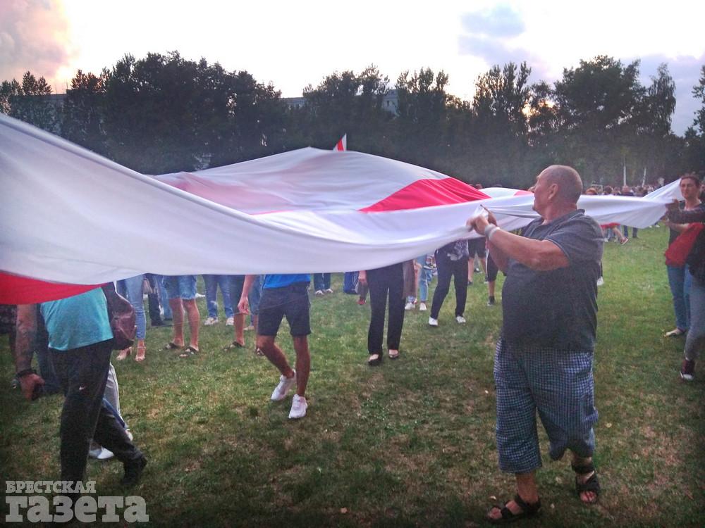 Митинг Светланы Тихановской в Бобруйске, 25 июля. Фото: Наталья САДОВСКАЯ, "Брестская газета"