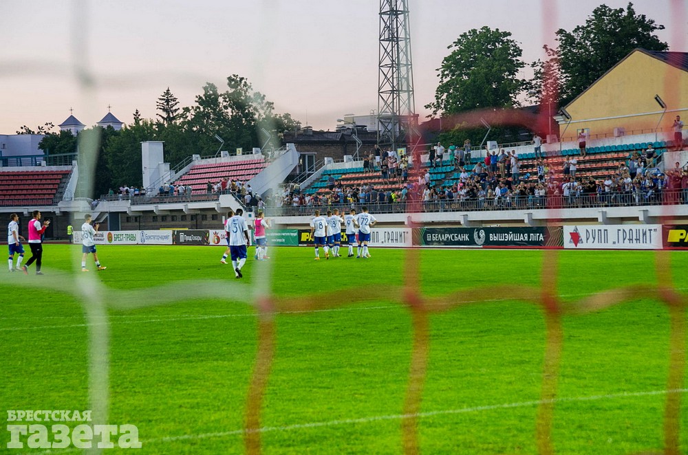 Динамо-Брест, Сморгонь, чемпионат Беларуси, футбол, Брест