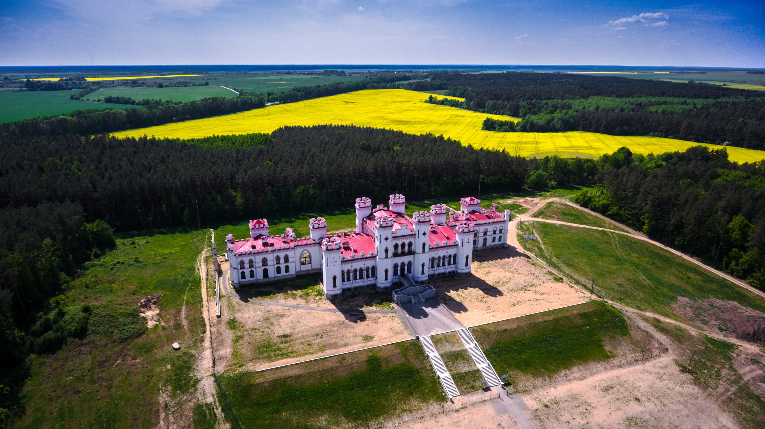 Дворцовый комплекс в Коссово. Фото:zamok-kossovo.by.