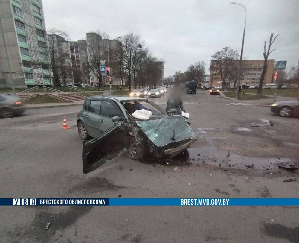 ДТП в Бресте 12 декабря 2024 года. Фото: УВД Брестского облисполкома