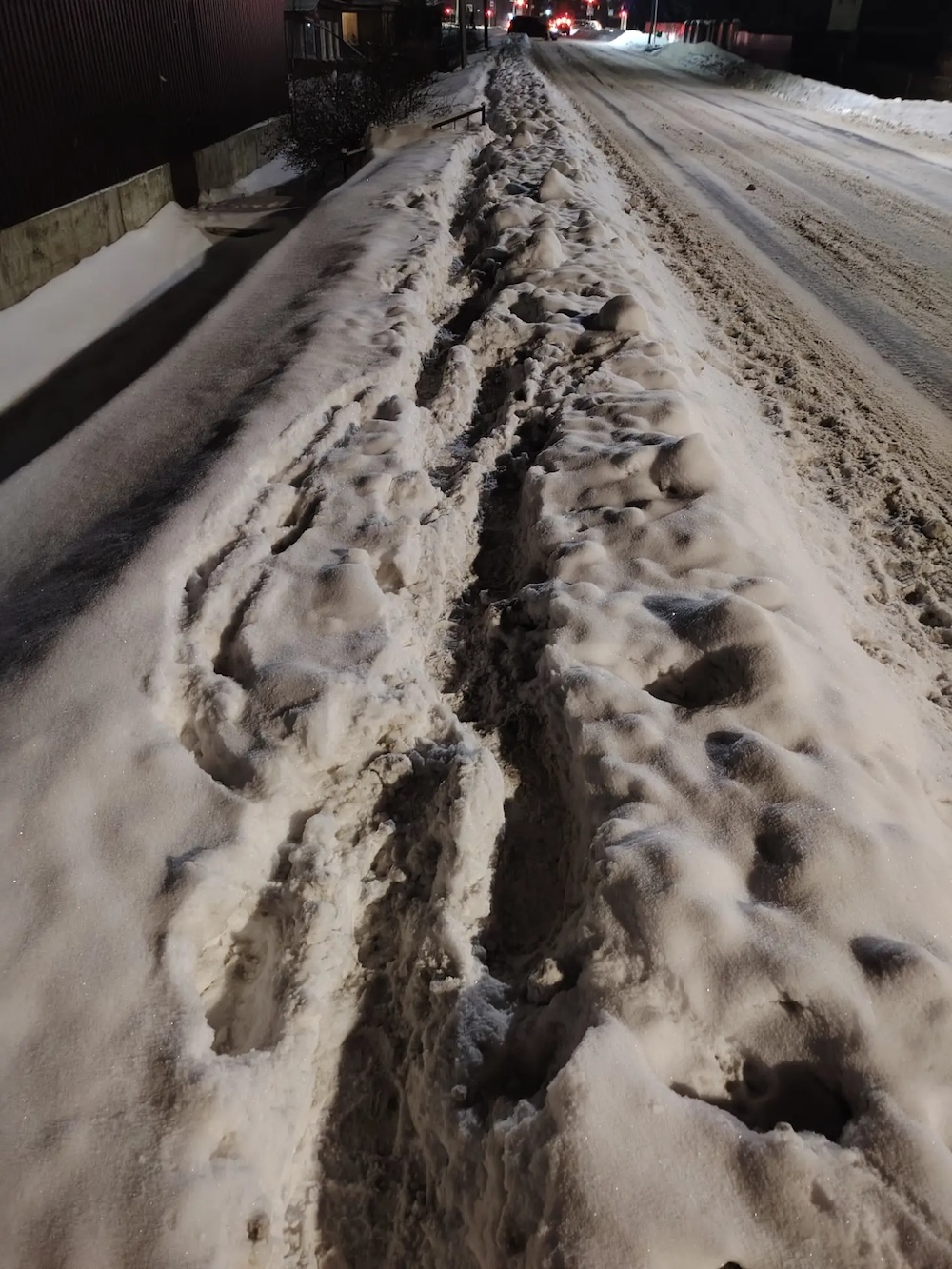 Состояние тротуара по 14-ой Полоцкой в Витебске. 