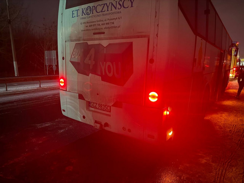 Автобус, который не довез беларуса до вокзала в Варшаве. Фото из приграничного чата