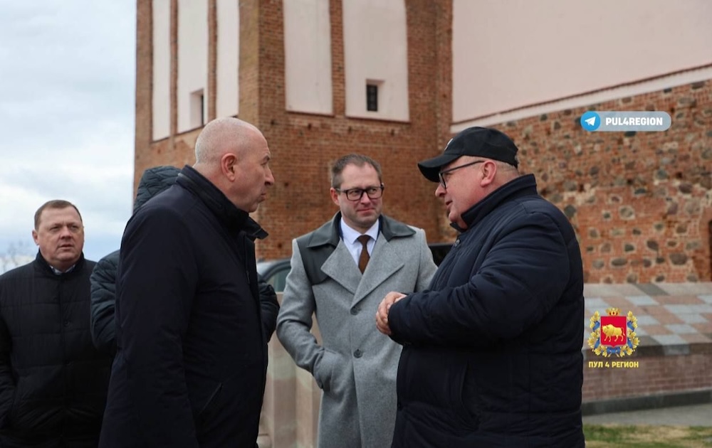 Юрий Караев посещает Мирский замок