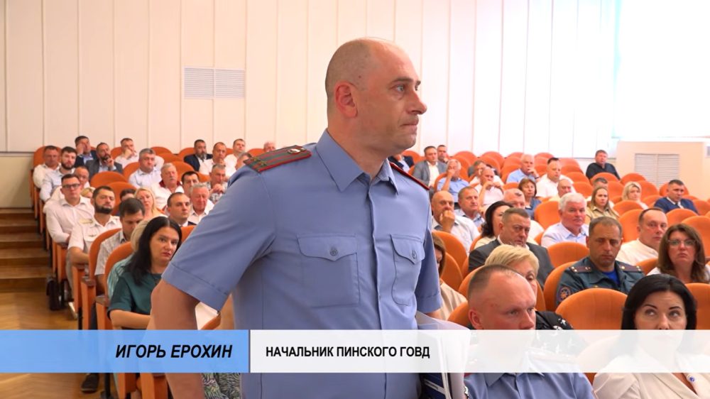 Начальник Пинского ГОВД Игорь Ерохин. Скриншот видео