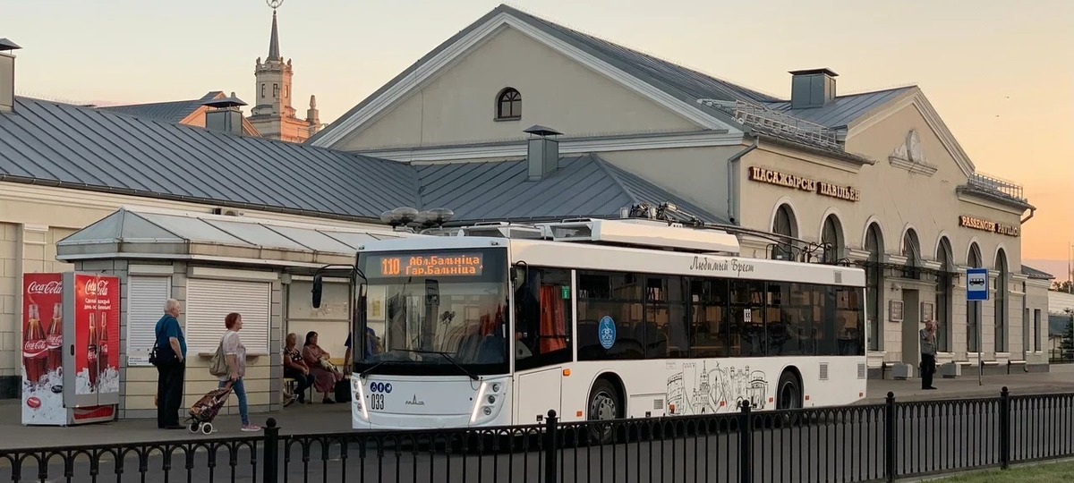Автобусная остановка на Пригородном вокзале в Бресте. Фото из яндекс-карт