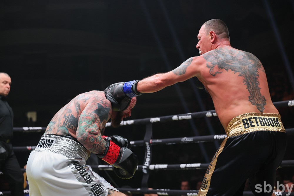 Бой Монсона и Шолтояну в Бресте 25 октября 2026 года